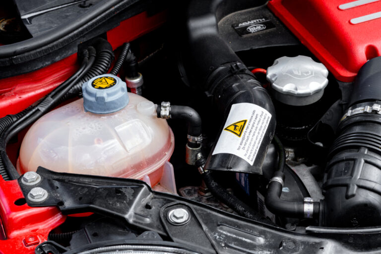 Auto Verbraucht Kuhlwasser
