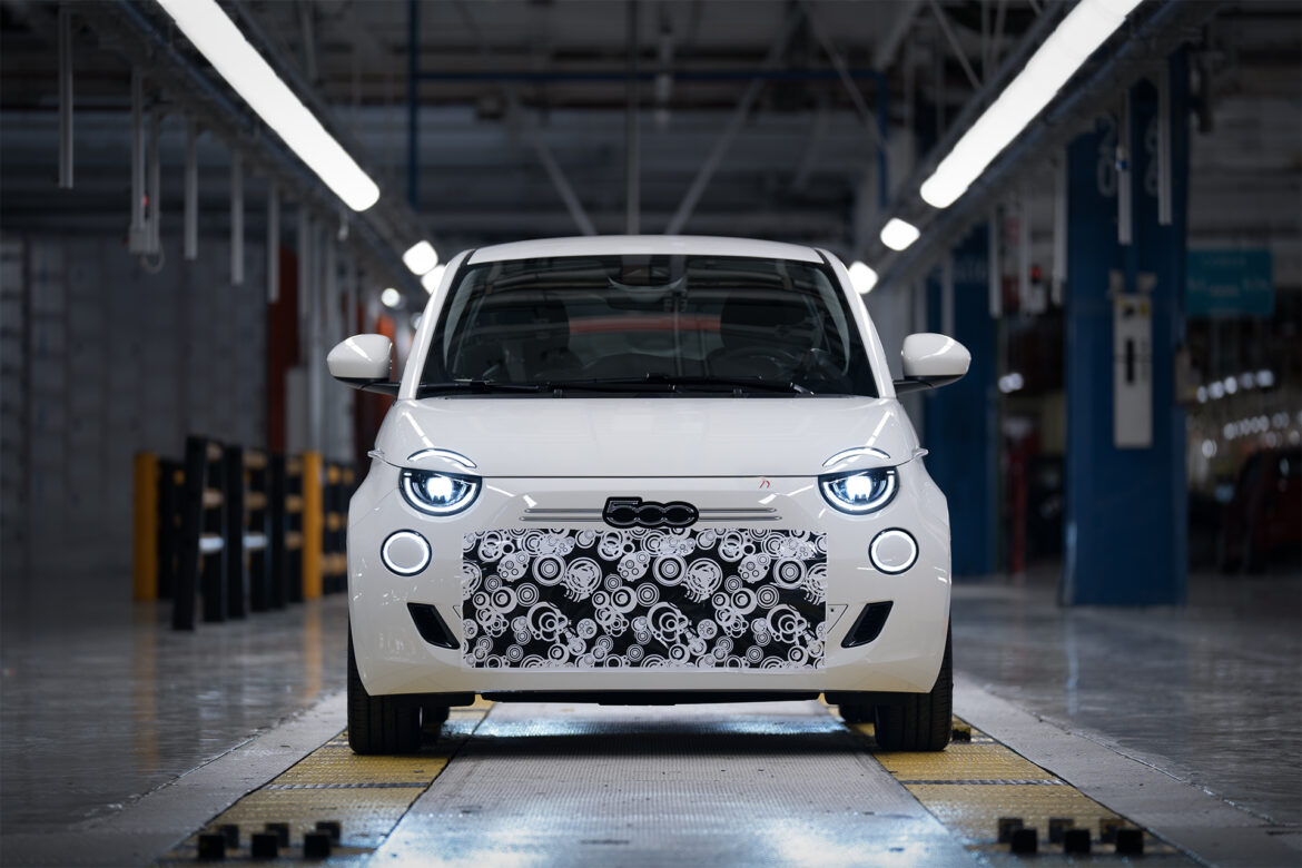 Die ersten Bilder! Produktion des Fiat 500 Hybrid hat begonnen Fiat 500 Hybrid: erste Bilder