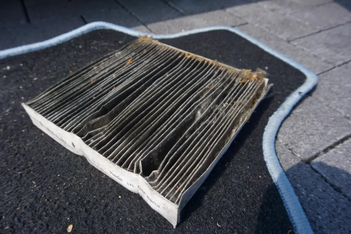 Innenraumfilter beim Fiat 500 wechseln